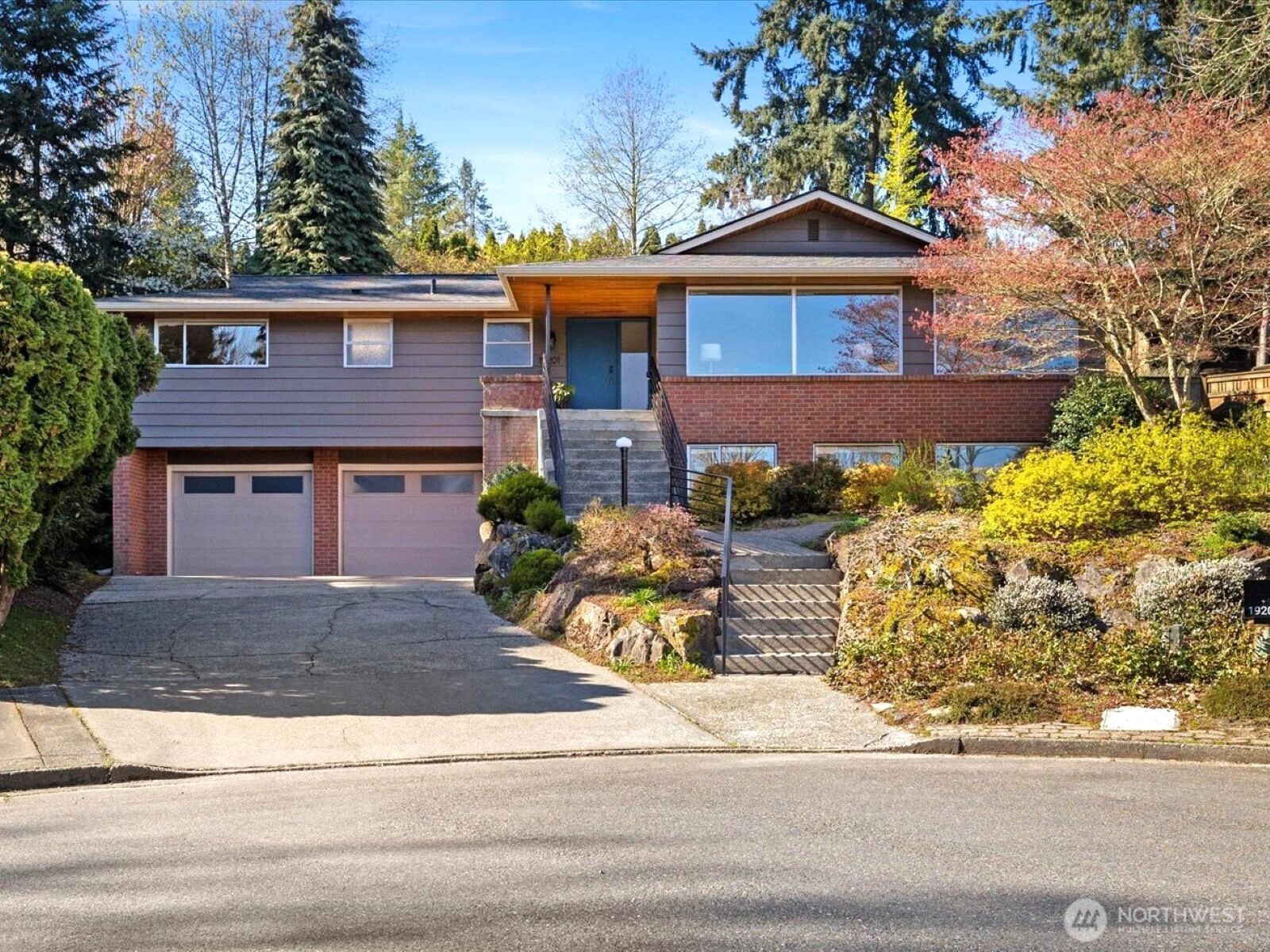19201 51st Avenue NE Lake Forest Park WA 98155