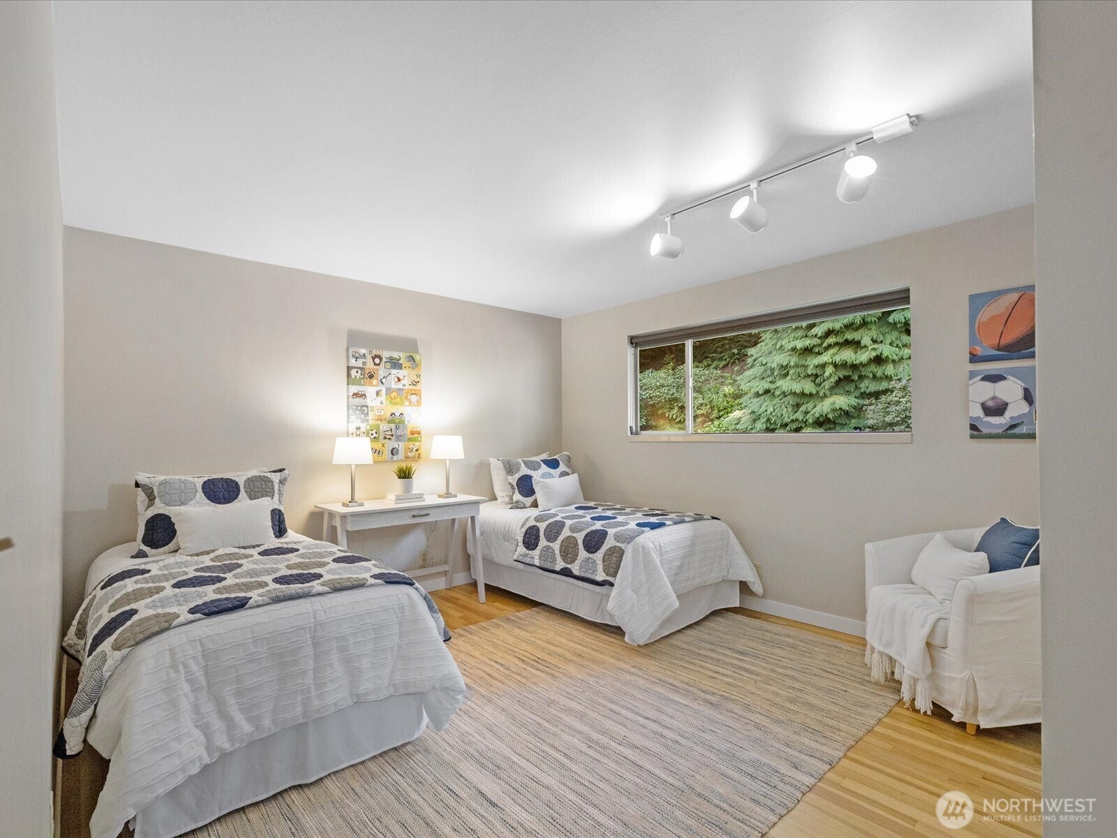 19201 51st Avenue NE Lake Forest Park WA 98155