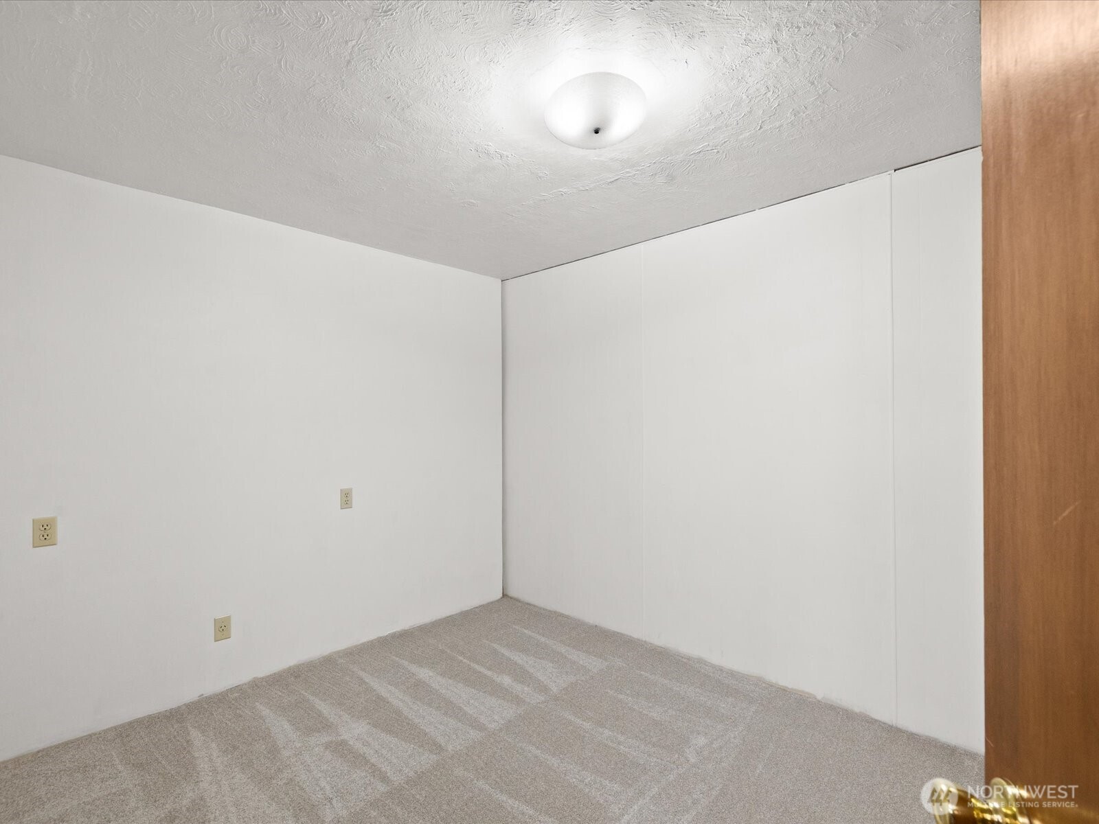 19201 51st Avenue NE Lake Forest Park WA 98155