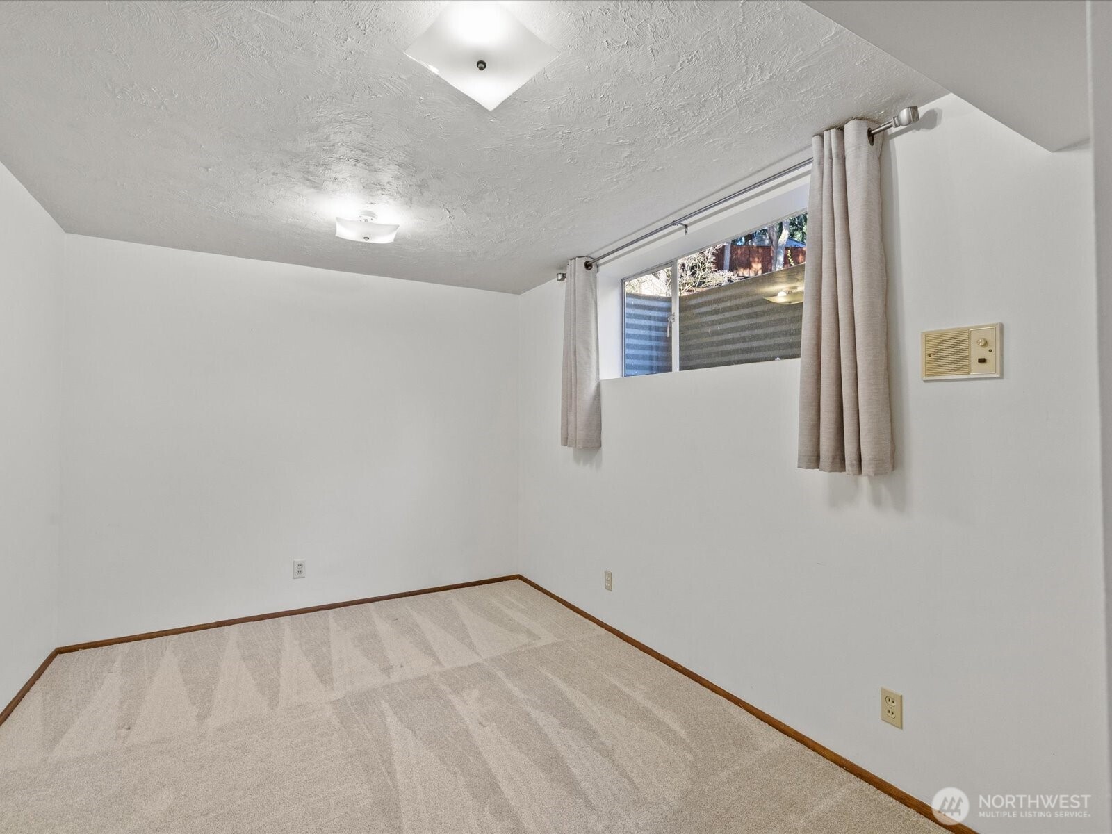 19201 51st Avenue NE Lake Forest Park WA 98155