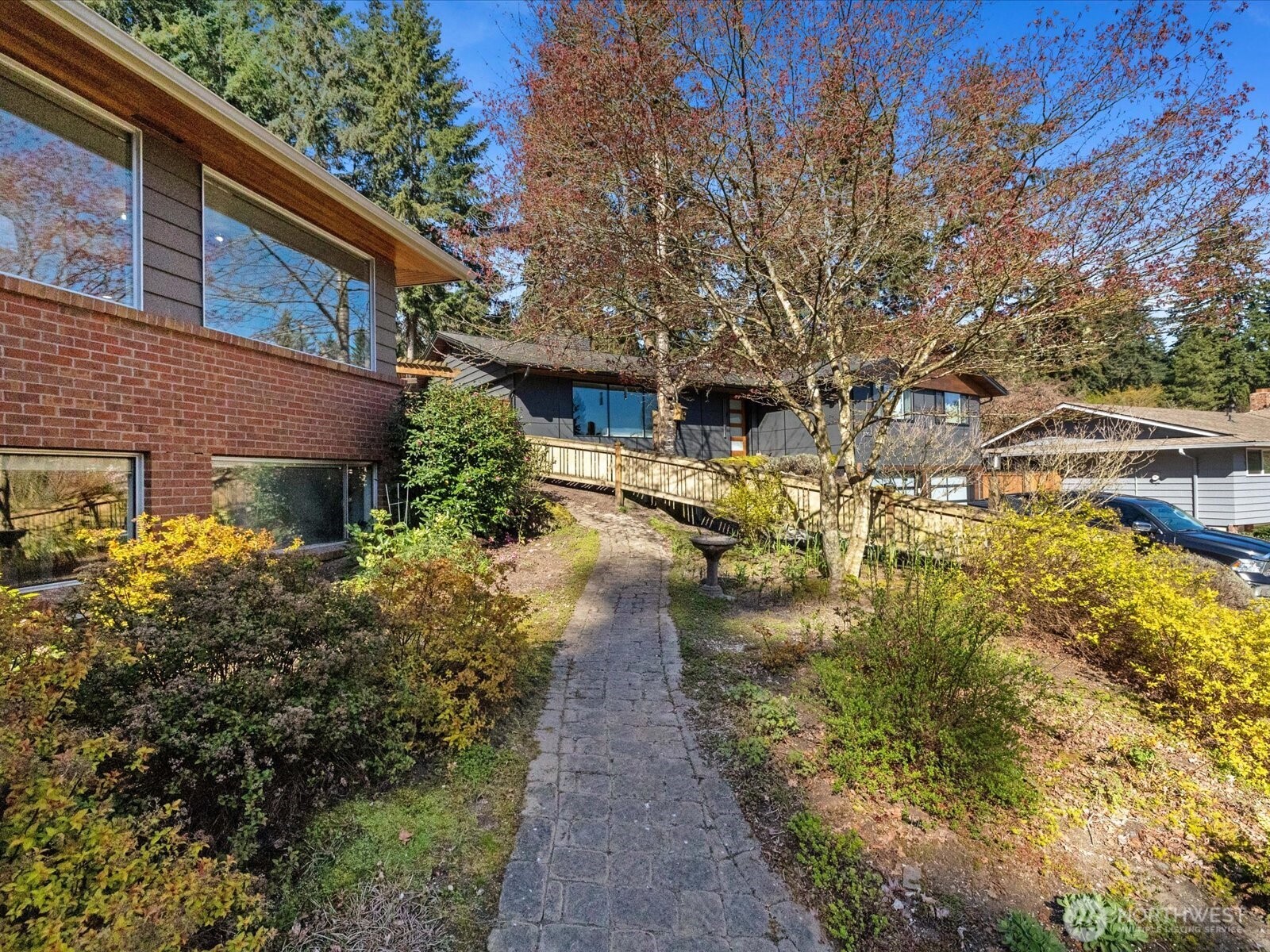 19201 51st Avenue NE Lake Forest Park WA 98155