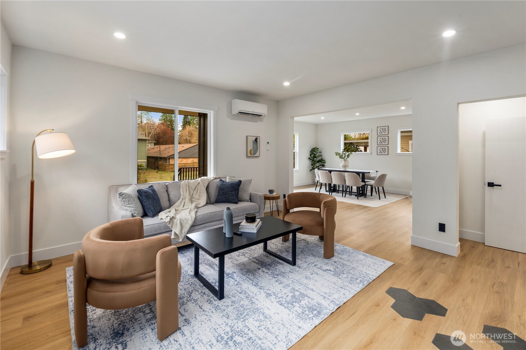 5520 Brooklyn Avenue NE Seattle WA 98105