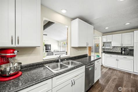 12211 109th Avenue Ct E Puyallup WA 98374