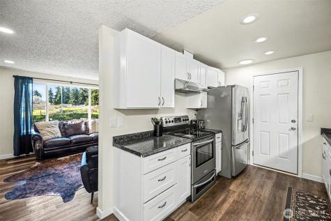 12211 109th Avenue Ct E Puyallup WA 98374