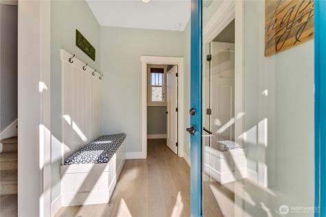 576 Porcupine Lane Chelan WA 98816