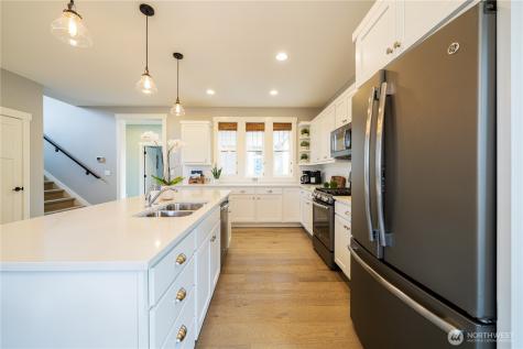 576 Porcupine Lane Chelan WA 98816