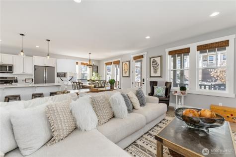 576 Porcupine Lane Chelan WA 98816