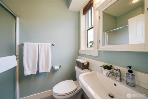 576 Porcupine Lane Chelan WA 98816