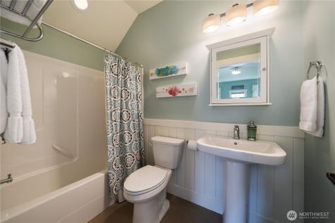 576 Porcupine Lane Chelan WA 98816