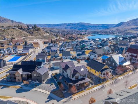 576 Porcupine Lane Chelan WA 98816