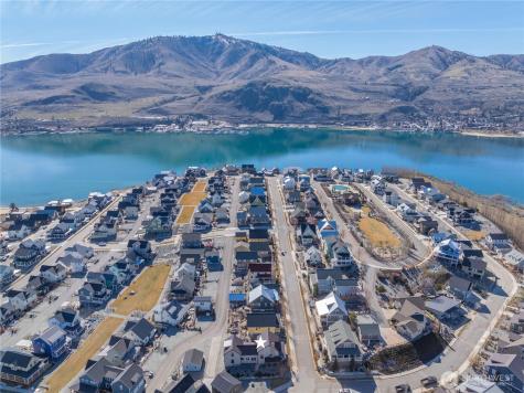 576 Porcupine Lane Chelan WA 98816
