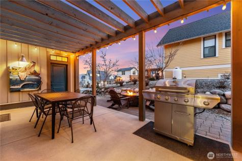 576 Porcupine Lane Chelan WA 98816