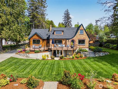 1427 Northlake Way NW Bremerton WA 98312