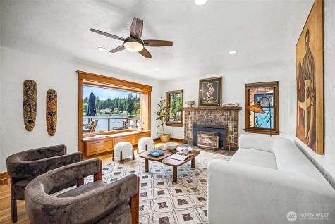1427 Northlake Way NW Bremerton WA 98312