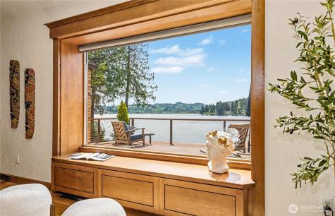 1427 Northlake Way NW Bremerton WA 98312