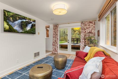 15335 Sunrise Drive NE Bainbridge Island WA 98110