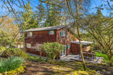 15335 Sunrise Drive NE Bainbridge Island WA 98110