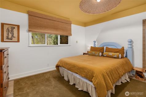 15335 Sunrise Drive NE Bainbridge Island WA 98110