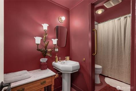 15335 Sunrise Drive NE Bainbridge Island WA 98110