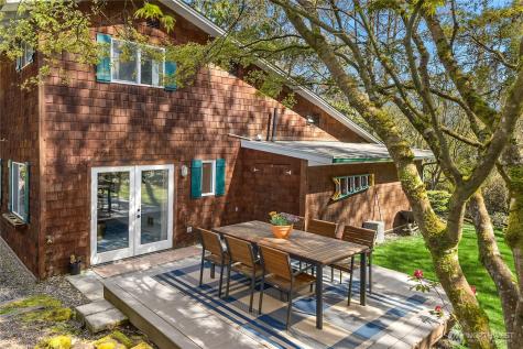 15335 Sunrise Drive NE Bainbridge Island WA 98110