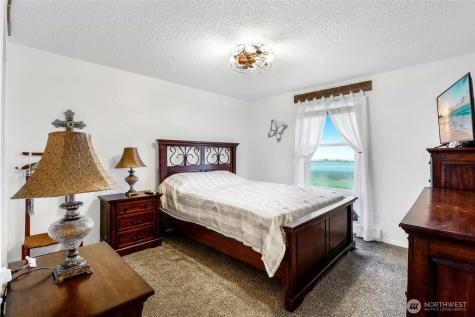 326 W 8th Street Warden WA 98857