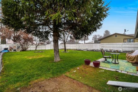 326 W 8th Street Warden WA 98857
