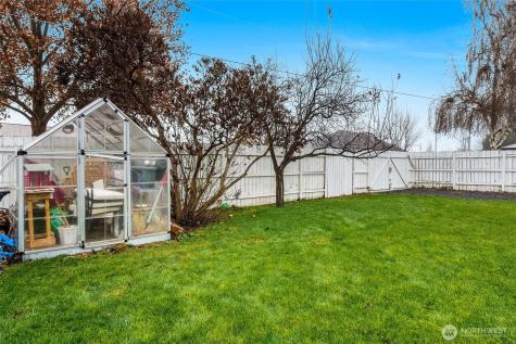 326 W 8th Street Warden WA 98857