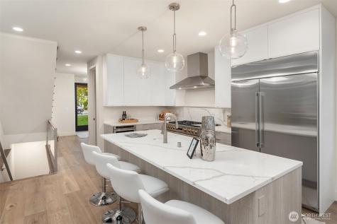 815 18th Avenue W Kirkland WA 98033