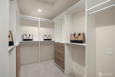 815 18th Avenue W Kirkland WA 98033