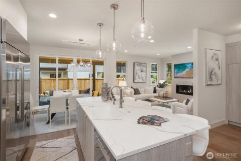 815 18th Avenue W Kirkland WA 98033
