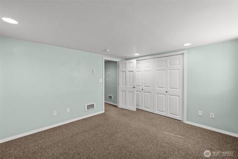 7842 Lake City Way NE Seattle WA 98115