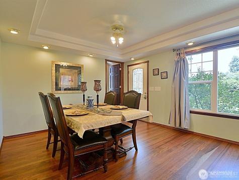 7842 Lake City Way NE Seattle WA 98115