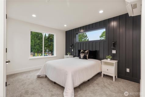 12032 Hiram Place NE Seattle WA 98125