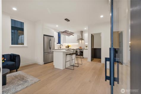 12032 Hiram Seattle WA 98125