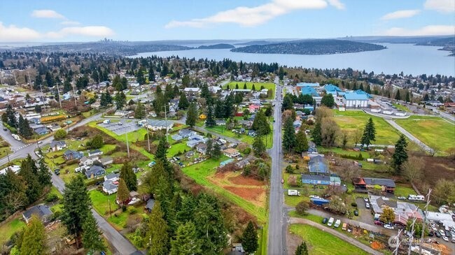 12511 80th Avenue S Seattle WA 98178