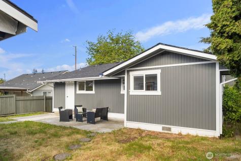 6106 Commercial Avenue Everett WA 98203