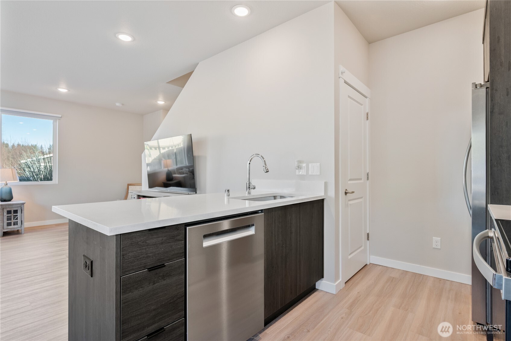 109 Hill Drive Cathlamet WA 98612