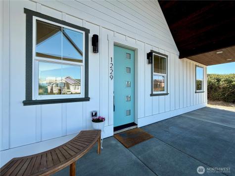 1229 Channel Avenue SW Ocean Shores WA 98569