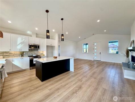 1229 Channel Avenue SW Ocean Shores WA 98569
