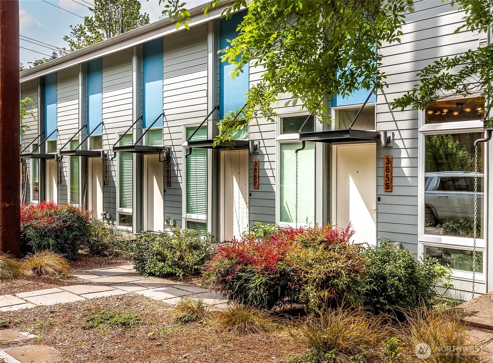 3855 21st Avenue SW Seattle WA 98106