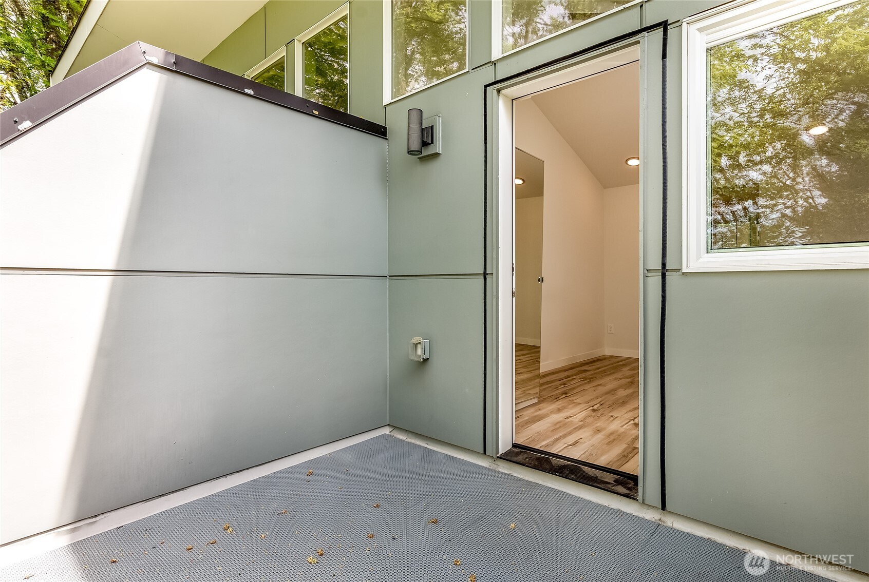3855 21st Avenue SW Seattle WA 98106
