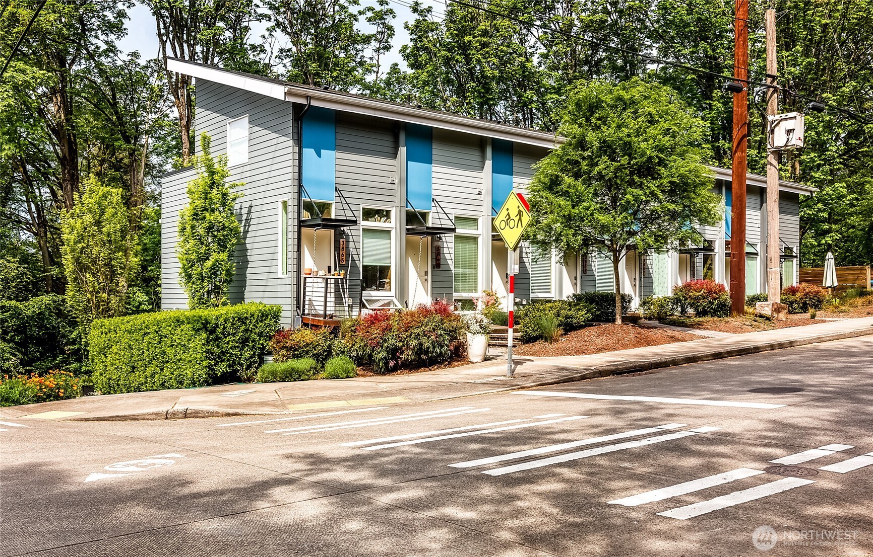 3855 21st Avenue SW Seattle WA 98106