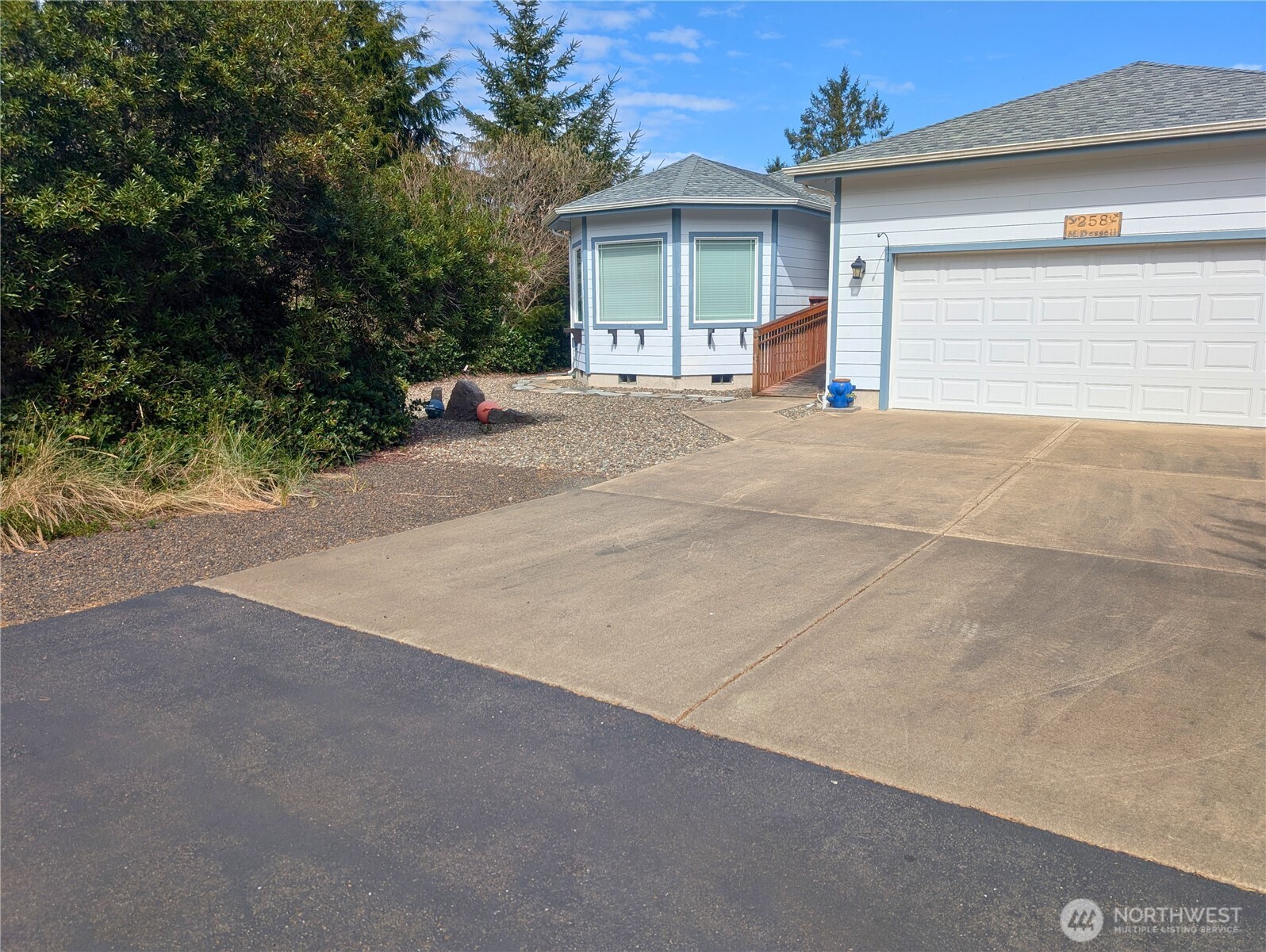 258 N Razor Clam Drive SW Ocean Shores WA 98569