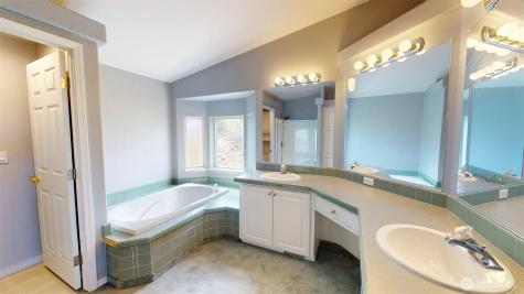 142 Fletcher Road Oroville WA 98844