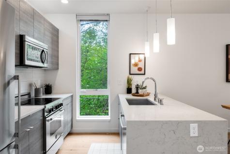 2619 SW Adams Street Seattle WA 98126