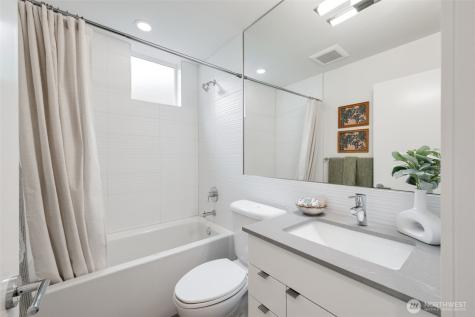 2619 SW Adams Street Seattle WA 98126