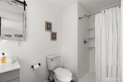 3333 Creek View Court SE Port Orchard WA 98366