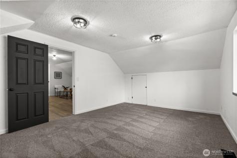 3333 Creek View Court SE Port Orchard WA 98366