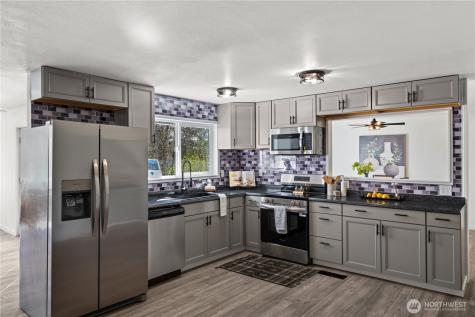 3333 Creek View Court SE Port Orchard WA 98366