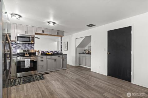 3333 Creek View Court SE Port Orchard WA 98366